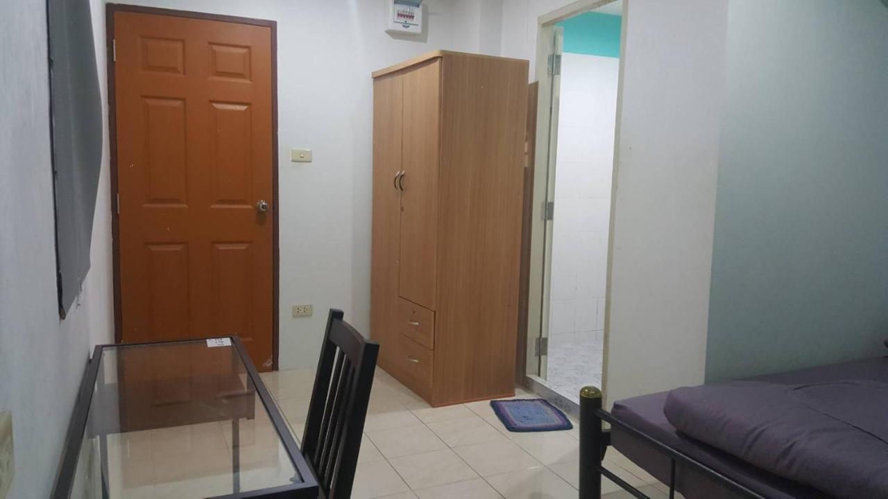 Js Mansion Hotel Банкок Екстериор снимка
