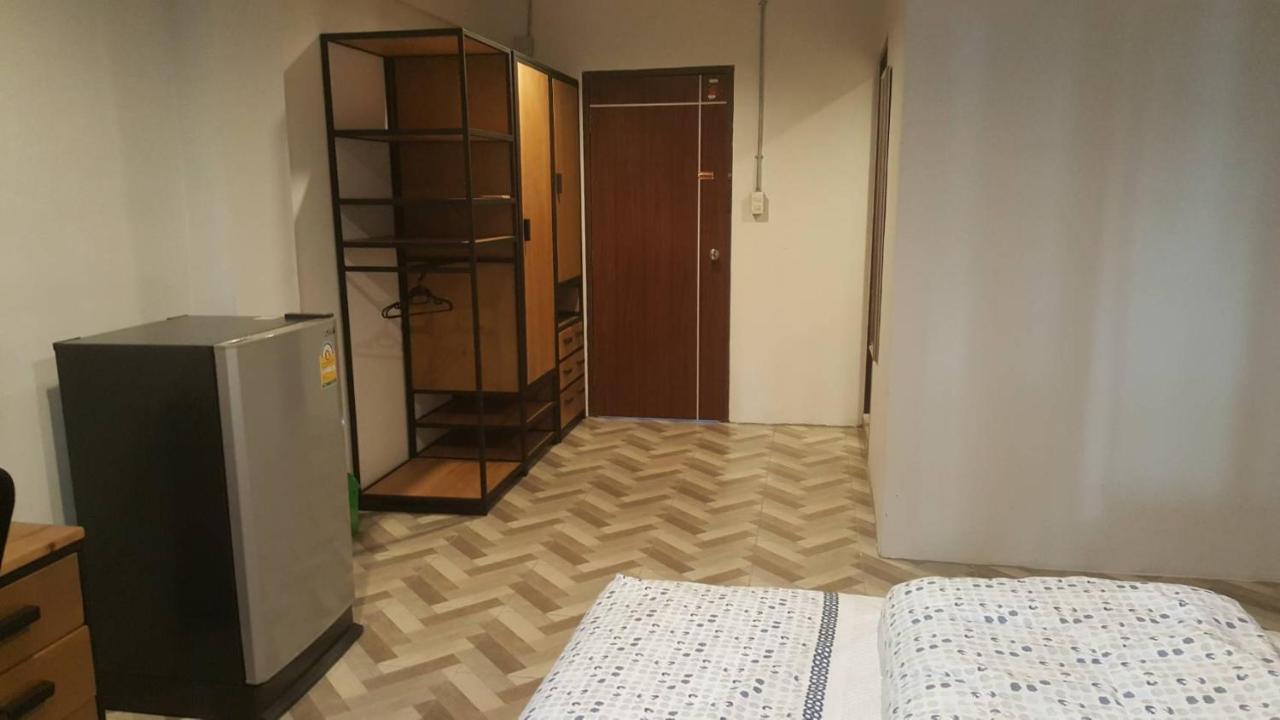 Js Mansion Hotel Банкок Екстериор снимка