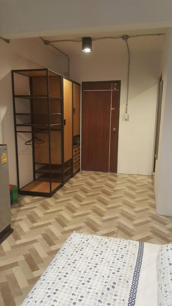 Js Mansion Hotel Банкок Екстериор снимка
