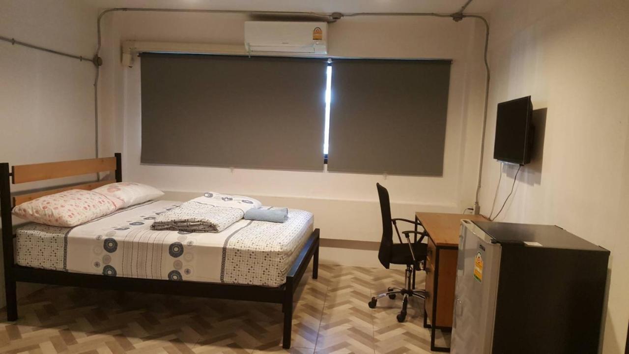 Js Mansion Hotel Банкок Екстериор снимка